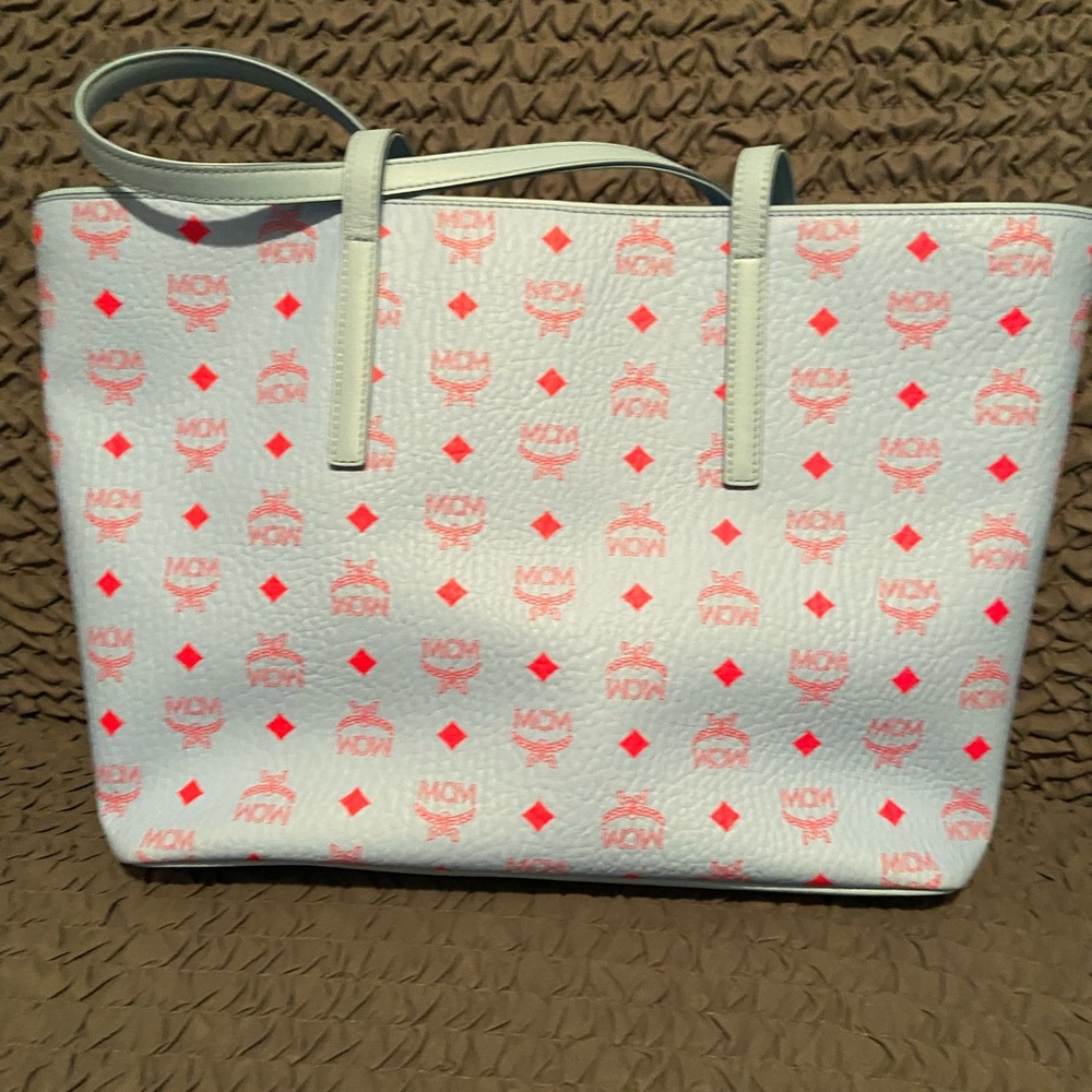 MCM TOTE